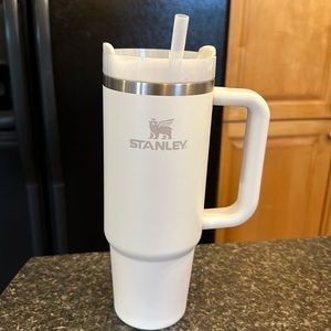 Stanley quencher 30oz
